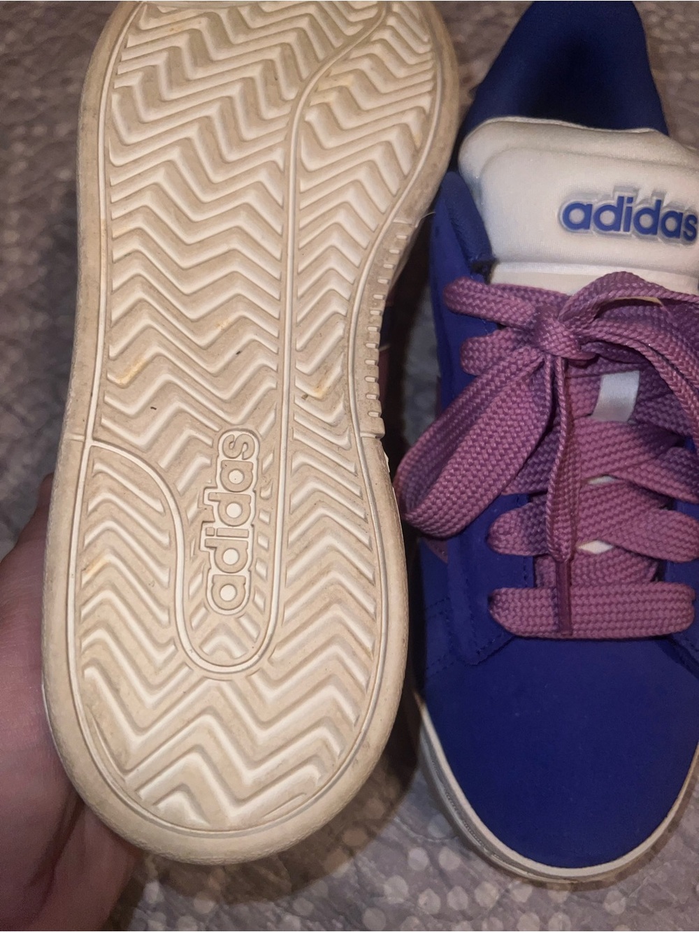 adidas Women's Blue Sneakers with Pink Laces - Picture 4 of 4